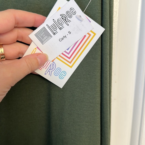 LuLaRoe Carly Dress, Size Small, New with Tags - Picture 3 of 3